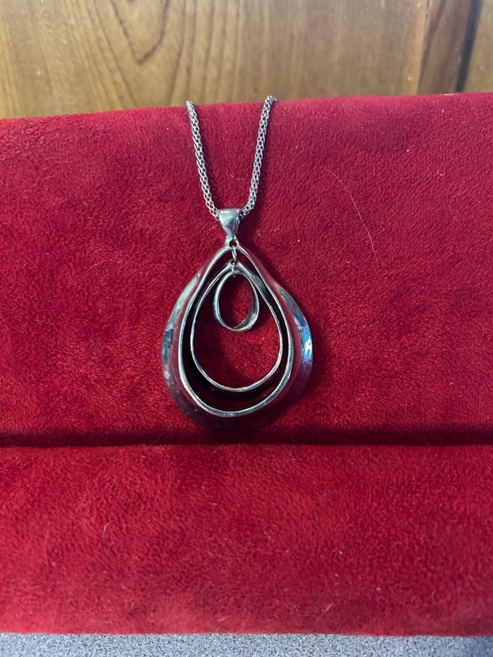 Silver Teardrop Layered Pendant Necklace